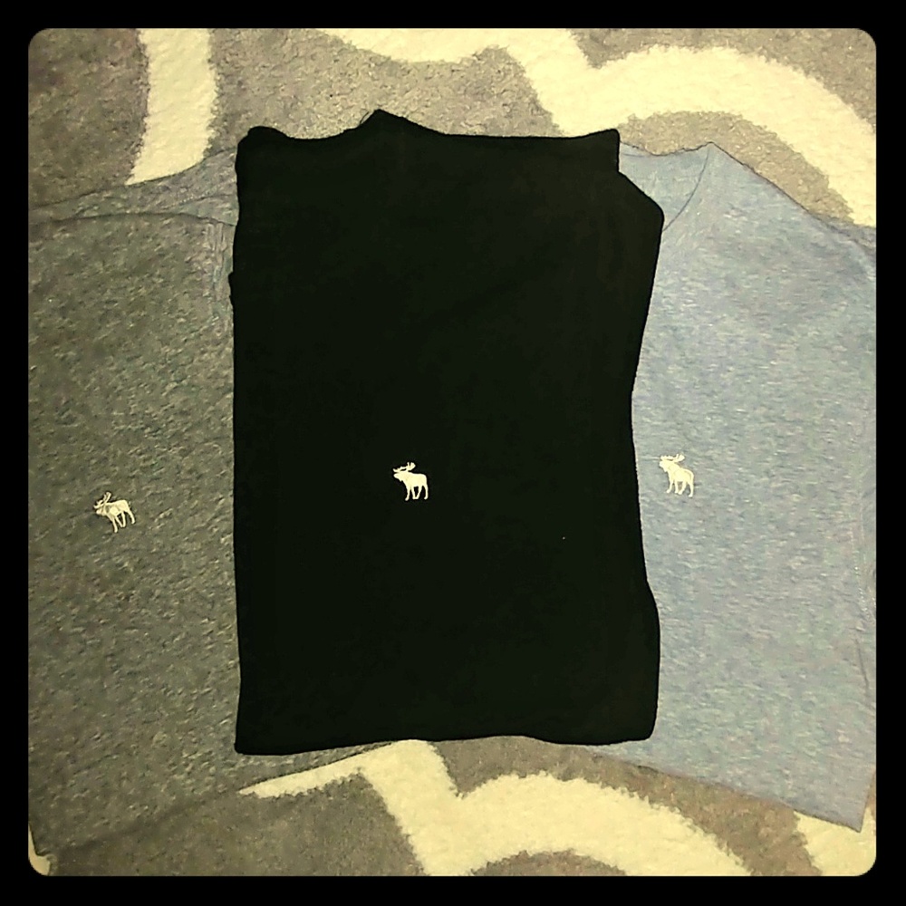 3 Abercrombie and Fitch Men's Small T-shirts